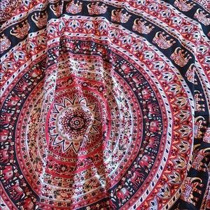 ❤️🖤🐘 TAPESTRY ELEPHANT URBAN OUTFITTERS